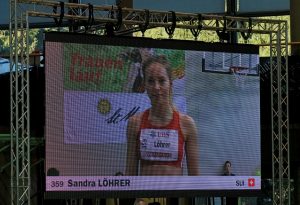 Im Fernsehen vor dem Start
