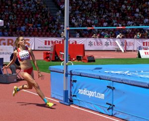Dominique im Anlauf zum letzten Sprung
